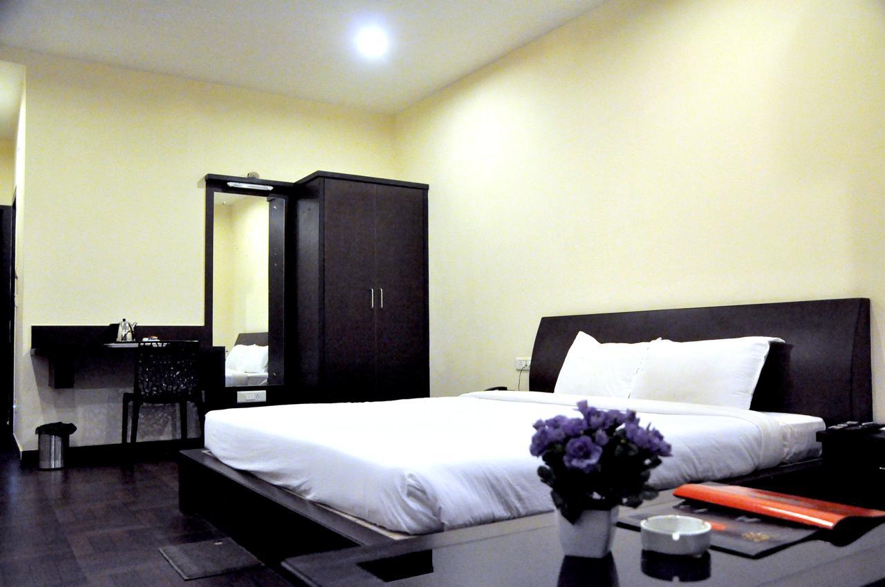 Hotel Suncity Palace Jharsuguda Zewnętrze zdjęcie